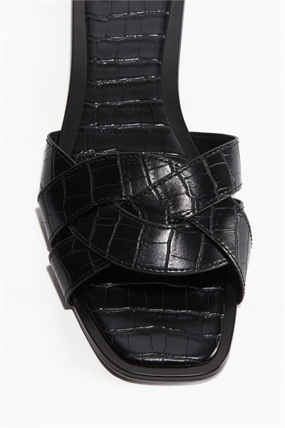 Плетеные сандалии артикул 1273709001