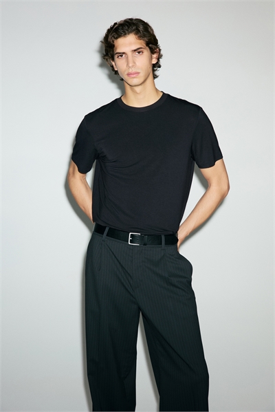 Утепленная футболка Regular Fit артикул 1321640001