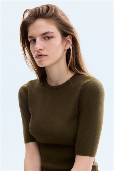 Футболка с ребристым трикотажем артикул 1329326001