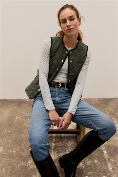 Жилет для верховой езды Slim Fit с утеплителем артикул 1314808001