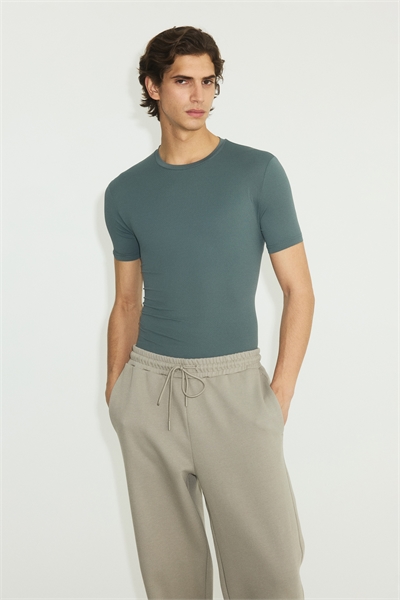 Спортивная футболка Muscle Fit DryMove™ артикул 1298456009