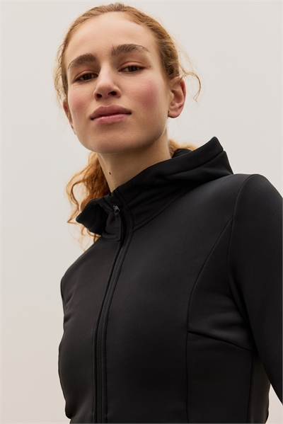 Спортивная куртка с капюшоном и приталенным кроем артикул 1317892001