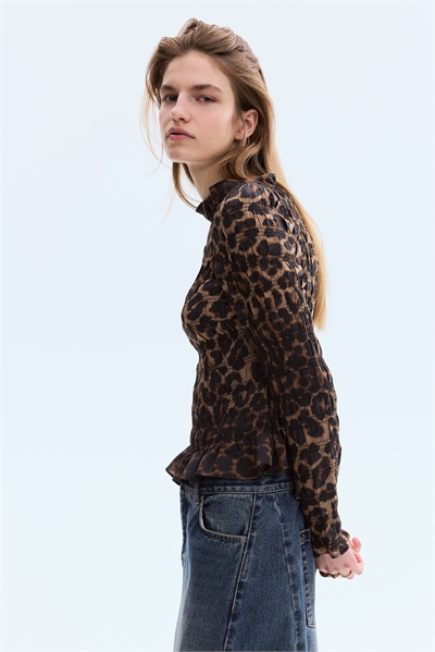 Топ со сборками артикул 1317901006