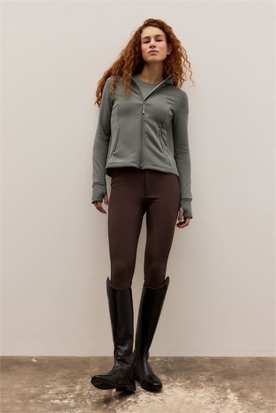 Спортивная куртка с капюшоном и приталенным кроем артикул 1317892002