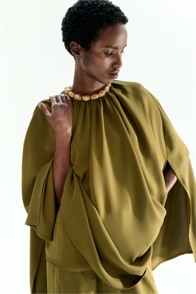 Блуза-накидка с бисерной отделкой артикул 1314982002