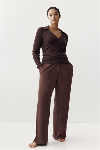 Широкие джоггеры с заутюженными складками спереди артикул 1322896001