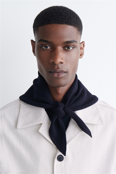 Шарф из текстурированной мериносовой шерсти артикул 1326258001