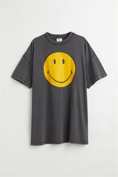 Платье-футболка H&M+ с деталями из мотивов артикул 1093815001