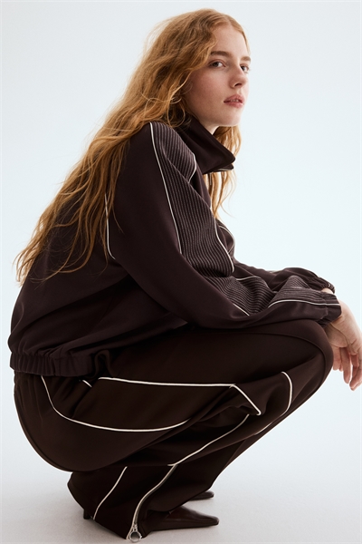 Спортивная куртка артикул 1330262002