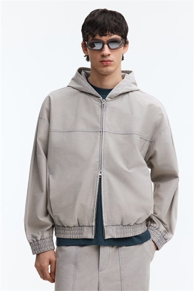 Куртка с капюшоном артикул 1331229002