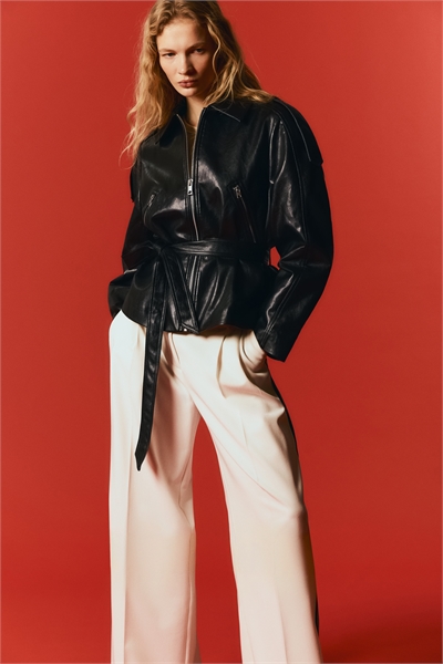 Куртка с поясом с покрытием артикул 1342199001