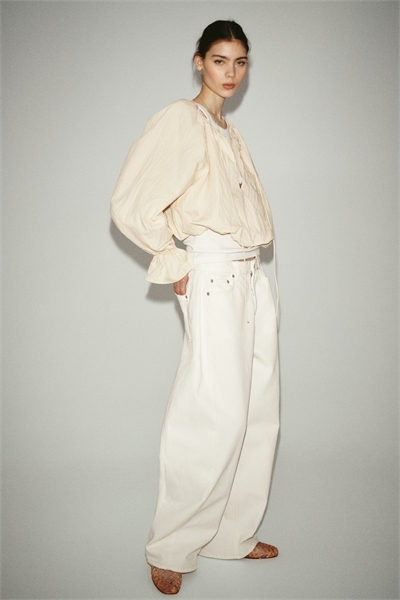 Блузка с морщинистым балоном артикул 1342405002