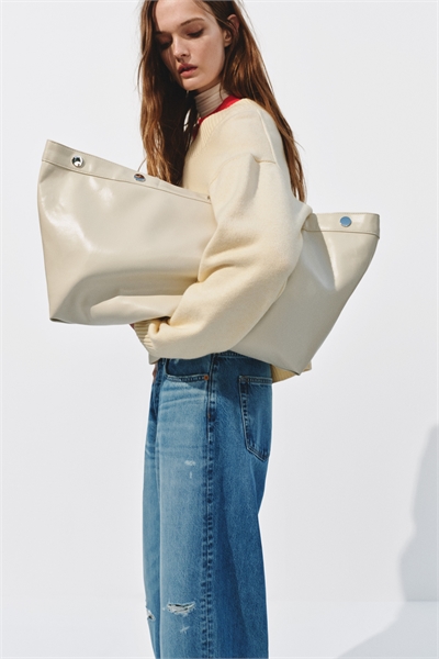 Джинсы с прямыми брючинами и прямым кроем артикул 1329431001