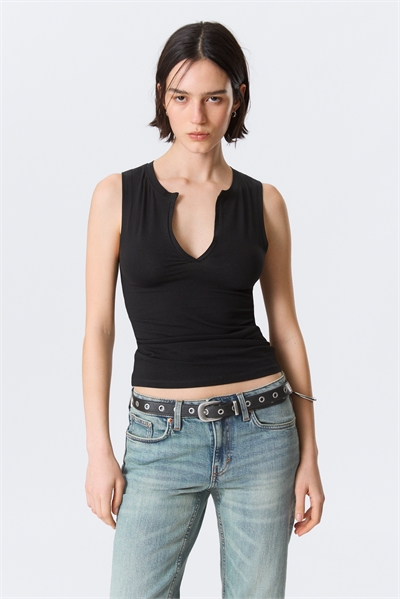 Обтягивающий топ без рукавов с V-образным вырезом артикул 1335995001