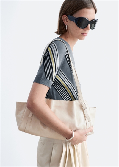 Низкопрофильная кожаная сумка через плечо артикул 1326581002