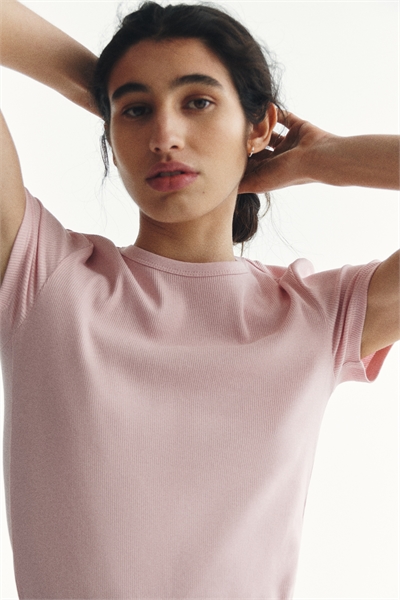 Футболка в рубчик артикул 1260556035