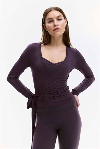 Спортивный топ из модала артикул 1294765013