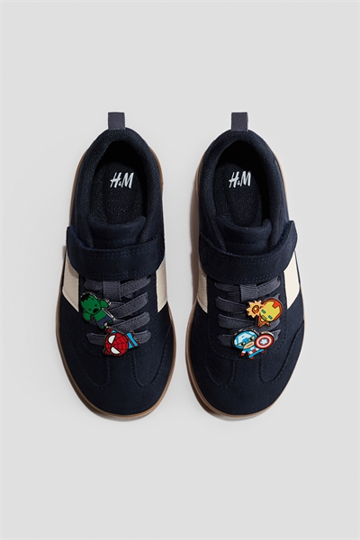 Кроссовки с аппликацией артикул 1313714005