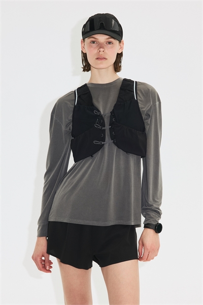 Легкая беговая жилетка артикул 1316751001