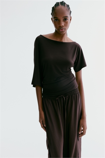 Топ с одним плечом артикул 1316943002