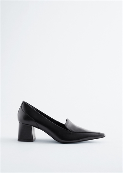 Кожаные туфли-лоферы артикул 1324095002