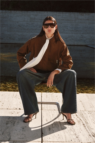 Куртка с накладными карманами артикул 1328843001