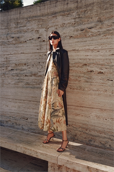 Хлопковое платье с кружевными деталями артикул 1329816001