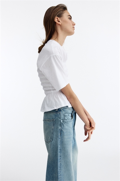 Футболка со сборками артикул 1332421002