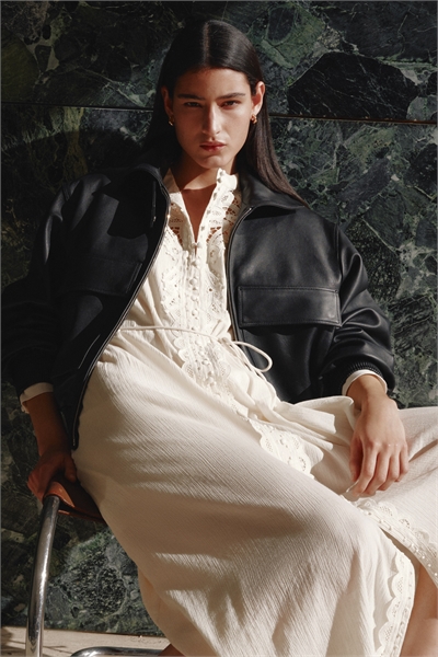 Хлопковое платье с кружевными деталями артикул 1332593002