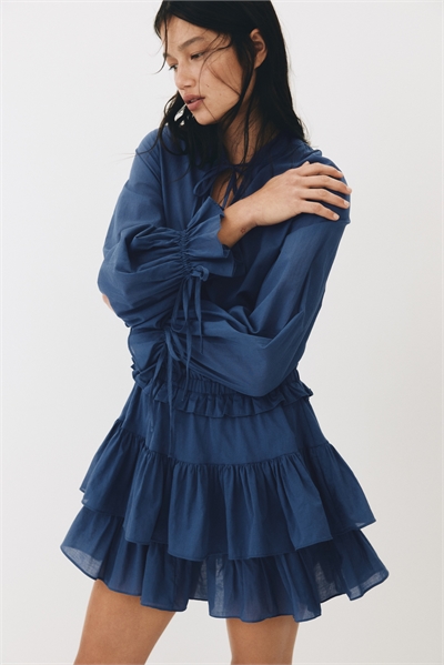 Хлопковое платье с воланами артикул 1322277002