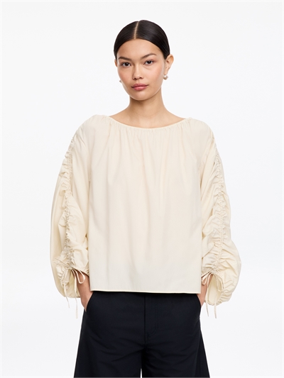 Блузка с сборками артикул 1343404002