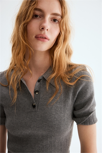 Топ из трикотажа с узором «поинтел» артикул 1329964004