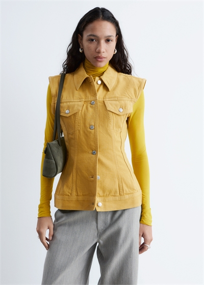 Приталенный джинсовый жилет артикул 1343320001