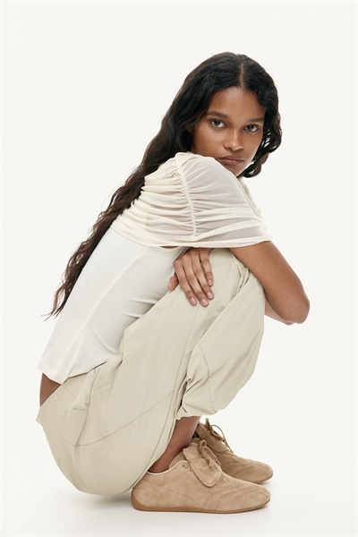 Замшевые кроссовки артикул 1324858001