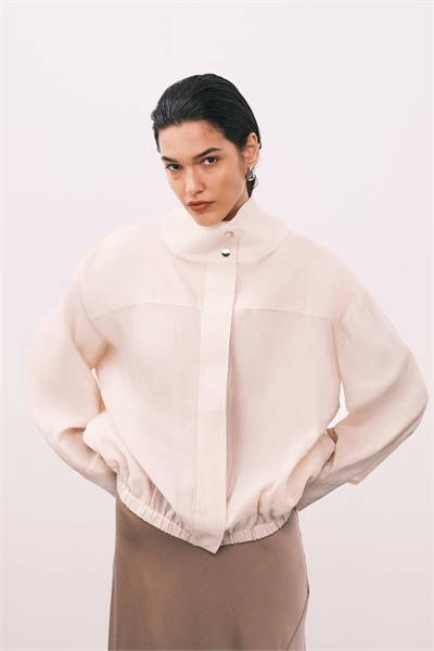 Техническая ветровка с воронкообразным кроем артикул 154689314