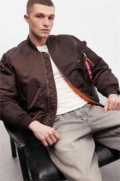 Куртка-бомбер артикул 154131954