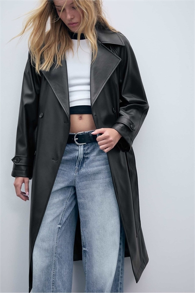 Длинный тренч из искусственной кожи черного цвета артикул 151559375