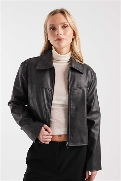 ASOS DESIGN Petite кожаная куртка с воротником, вымытая, черная артикул 152625275