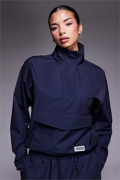 Коллекция Weekend Координационная нейлоновая ветровка с воротником-воронкой темно-синего цвета артикул 153364833