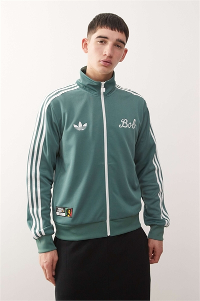 Спортивная куртка Adidas Football Jamaica Bob Marley зеленого цвета артикул 150040390