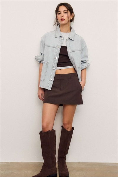 Джинсовая куртка с карманами из светло-серого денима артикул 156088734