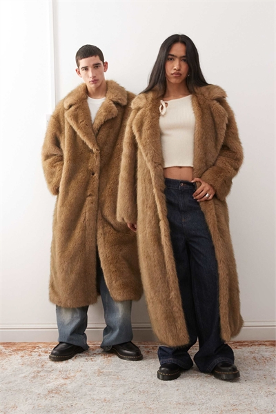 Универсальное пальто из искусственного меха артикул 144642192