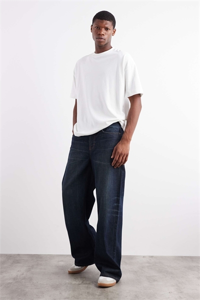 Джинсы с очень широким кроем артикул 148415243