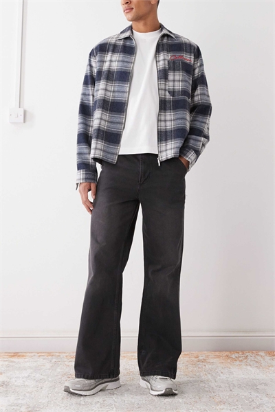 Джинсы с расклешенными штанинами артикул 150596321