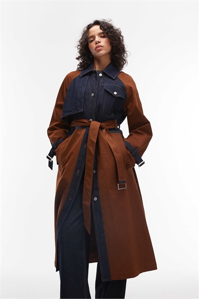 Тренч с поясом и цветовыми вставками от Dayly артикул 154766314