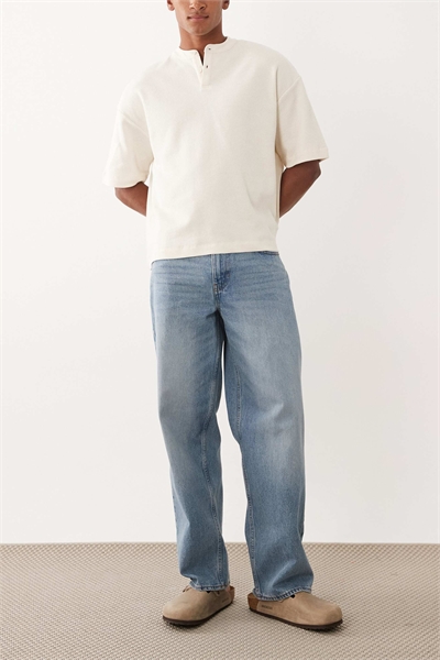 Джинсы свободного кроя артикул 154761488