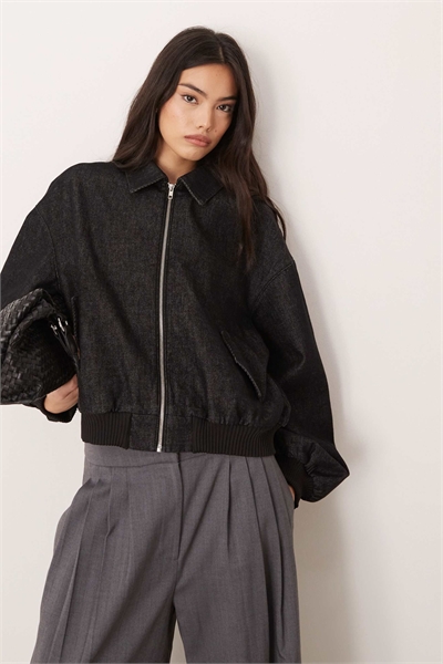 Бомбер из джинсовой ткани свободного кроя артикул 153838896