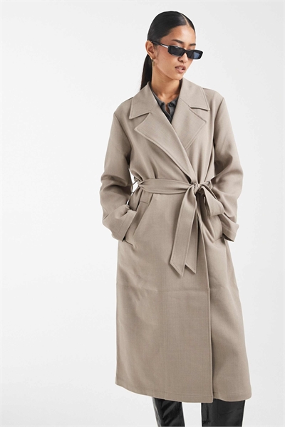 Чистый, легкий тренч с зауженной талией и классическим кроем артикул 153991978