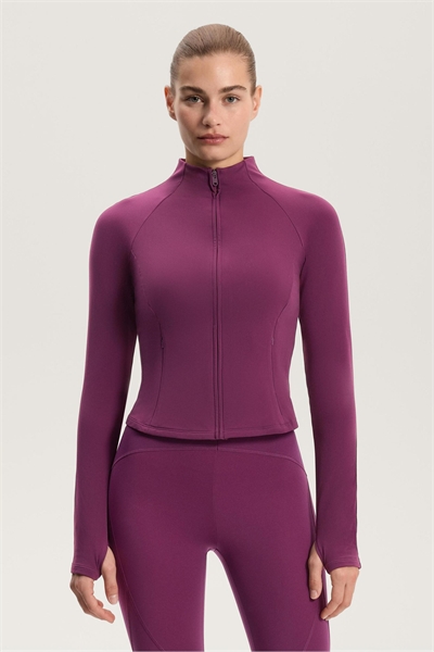 Легкая теплая куртка темно-сливового цвета артикул 154604528