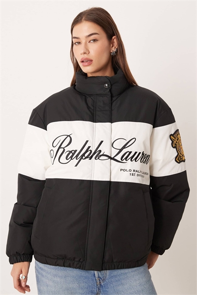 Пуховик с логотипом на груди артикул 148888916